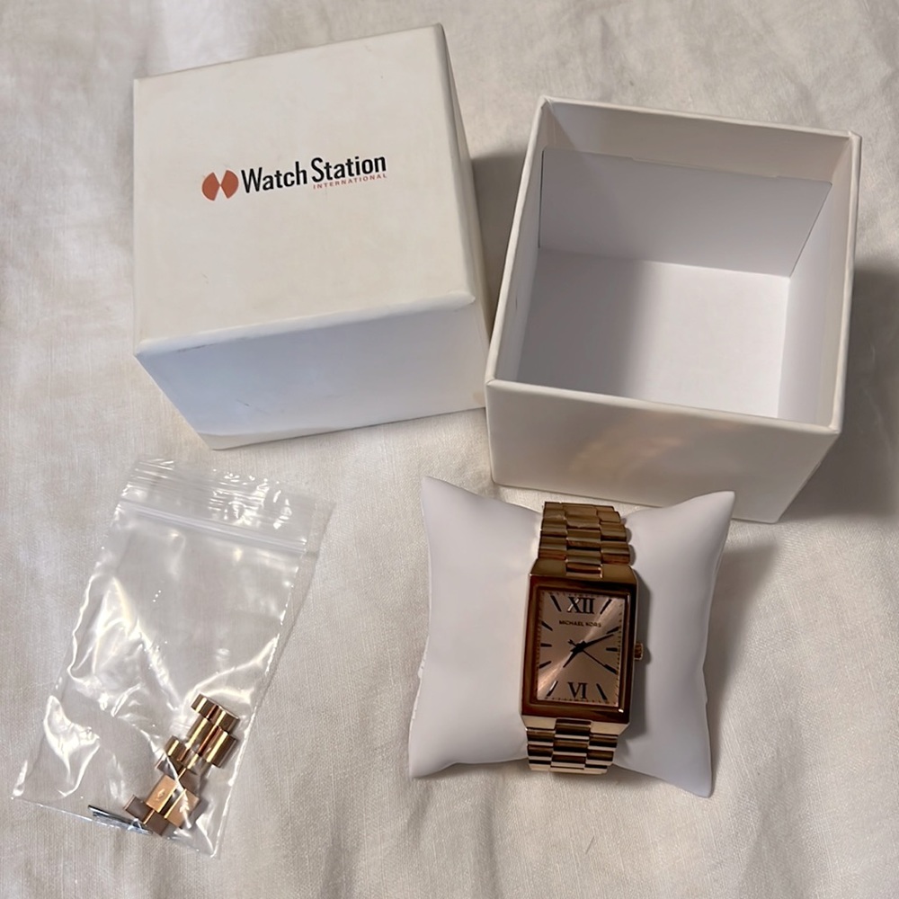 Rose Gold Michael Kors watch with rectangle face numeral markings (MK3287)